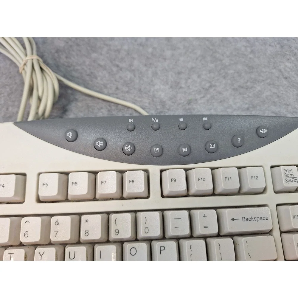 Gateway SK-9920 Wired Multimedia Keyboard PS/2 Beige Vintage Retro 7003197